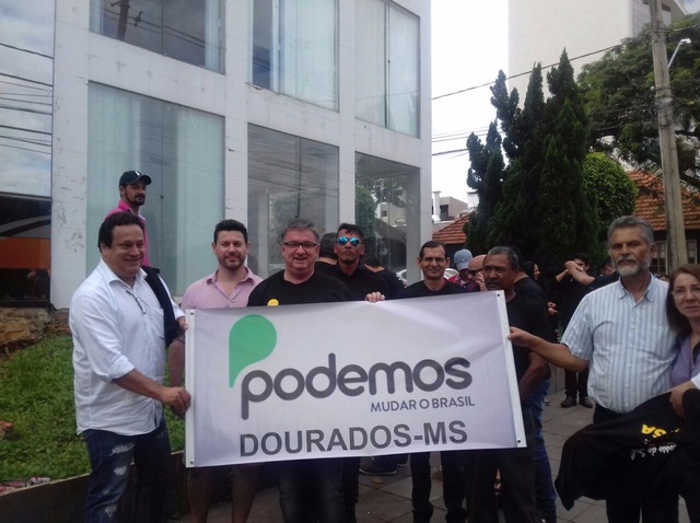 Álvaro Dias, Romário e Marcelinho Carioca se filiam ao Podemos Álvaro Dias, Romário e Marcelinho Carioca se filiam ao Podemos