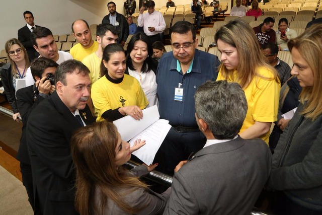 Farmacêuticos pedem apoio para piso salarial e AL faz interlocução com Executivo Profissionais defendem mínimo de R$ 3.748,00 por 40 horas semanais Foto: Victor Chileno