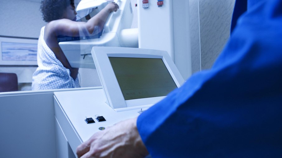 Procura por exames de mamografia foi 75% menor em 2020