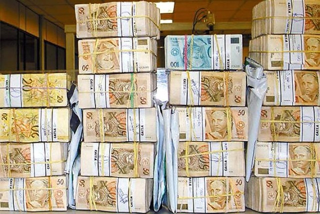 MPMS busca na Justiça o retorno de R$ 2 bi aos cofres públicos MPMS busca na Justiça o retorno de R$ 2 bi aos cofres públicos