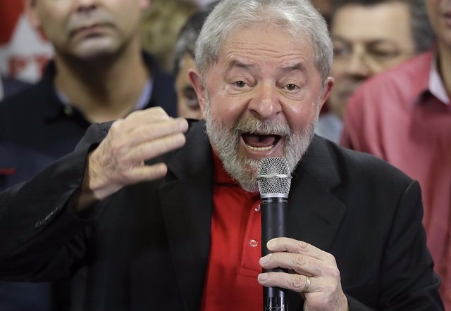 Por determinação de Moro, Banco Central bloqueia mais de R$ 606 mil de Lula Lula teve R$ 606.727,12 bloqueados (Foto: Andre Penner/AP)
