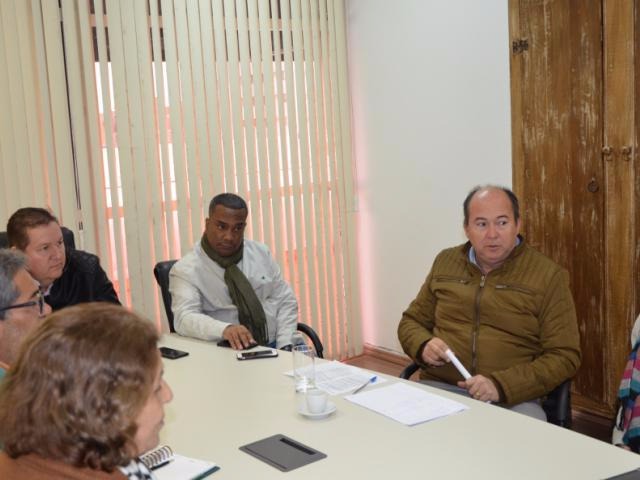 Incra/MS discute novas diretrizes de cadastro e seleção de famílias Incra/MS discute novas diretrizes de cadastro e seleção de famílias