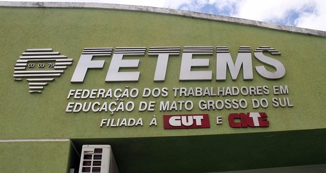 Professores analisam hoje se aceitam proposta de reajuste do Governo Professores analisam hoje se aceitam proposta de reajuste do Governo
