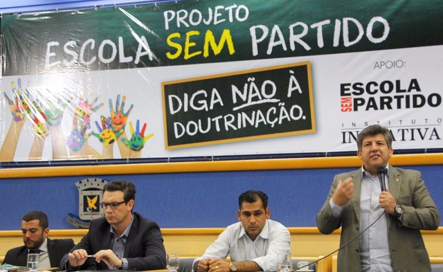 “Nós não podemos aceitar que um partido tente colocar uma imposição”, diz Lidio Lopes Audiência debateu Escola sem Partido nesta segunda. / Foto: Sohane Gomide