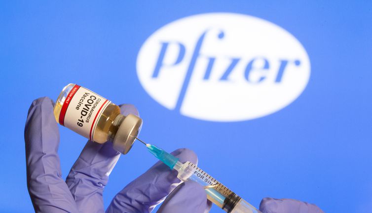 Anvisa recebe pedido de registro definitivo de vacina da Pfizer © REUTERS/Dado Ruvic/Direitos Reservados