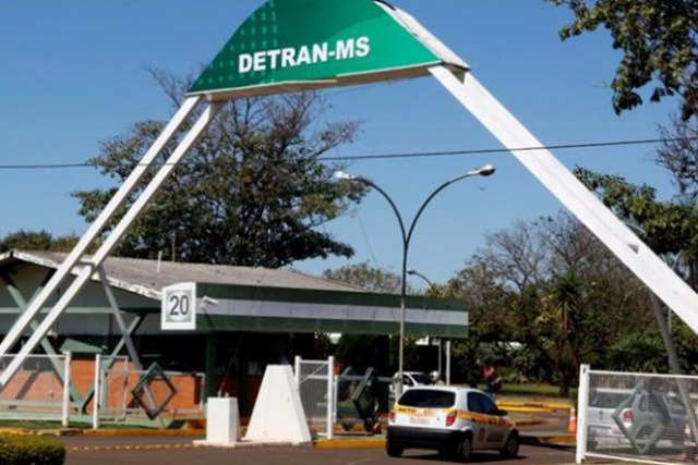 Ministério Publico recomenda ao Detran que exonere comissionados em 34 municípios Ministério Publico recomenda ao Detran que exonere comissionados em 34 municípios