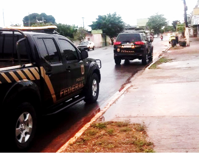 Polícia Federal faz operação para prender 19 Polícia Federal nas ruas de Corumbá Foto: Laura Toledo