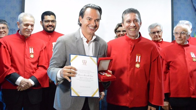 Prefeito é homenageado em festividades do centenário da Santa Casa Prefeito é homenageado em festividades do centenário da Santa Casa