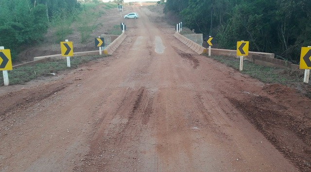 Investimentos de quase R$ 3 milhões garantem construção de três pontes em Novo Horizonte do Sul onte sobre o córrego Ivatê, região da Fazenda Santa Ana, já foi entregue à população. Foto: Agesul