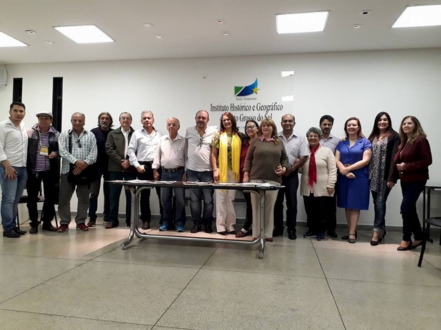 29ª Noite da Poesia: UBE homenageia Ferreira Gullar e traz Viviane Mosé 29ª Noite da Poesia: UBE homenageia Ferreira Gullar e traz Viviane Mosé