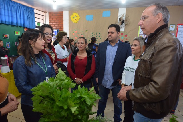 “Adezinho” une cultura e educação com Vida Saudável “Adezinho” une cultura e educação com Vida Saudável
