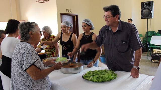 Assistência Social realiza encontro dos jovens da melhor idade com a presença do prefeito Donato Assistência Social realiza encontro dos jovens da melhor idade com a presença do prefeito Donato