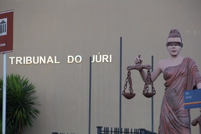 Homem que mata ex-mulher vai a júri popular nesta terça-feira Homem que mata ex-mulher vai a júri popular nesta terça-feira