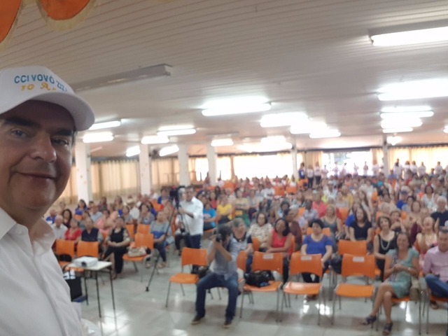 Nelsinho participa da comemoração pelos 10 anos do CCI Vovó Ziza Nelsinho participa da comemoração pelos 10 anos do CCI Vovó Ziza