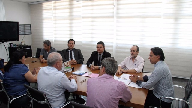 Prefeitura vai firmar parceria com Agepen para manutenção de cemitérios públicos da Capital Prefeitura vai firmar parceria com Agepen para manutenção de cemitérios públicos da Capital