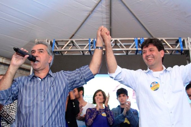Por vaga em chapa em 2018, guerra nos bastidores tem família, ex-governador e briga para ser vice Mandetta apoio à eleição de Reinaldo em 2014, mas agora quer ser o candidato a governador com o apoio dos primos Trad (Foto: Arquivo)