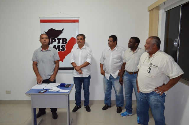 Nelsinho Trad empossa a comissão do PTB AFRO de Mato Grosso do Sul