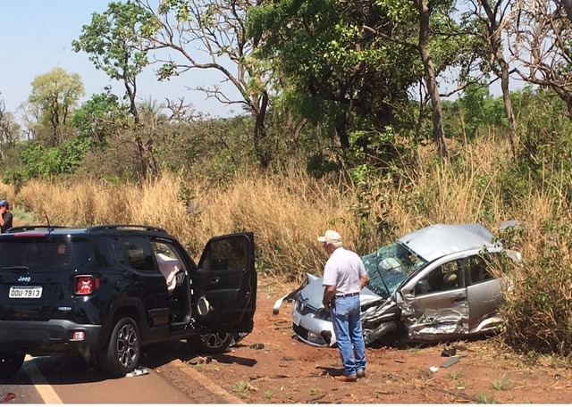 Acidente com vitima fatal BR 163 km 374 Nova Alvorada do Sul. Foto Rones Cezar Leal