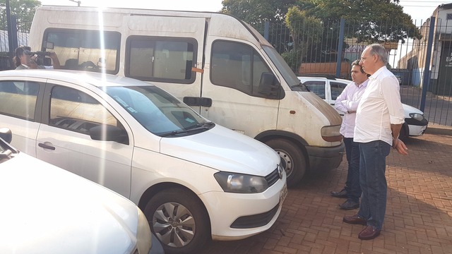 Receita Federal doa 6 veículos para prefeitura de Ponta Porã Veículos passam a compor a frota da prefeitura (Foto Lécio Aguilera)