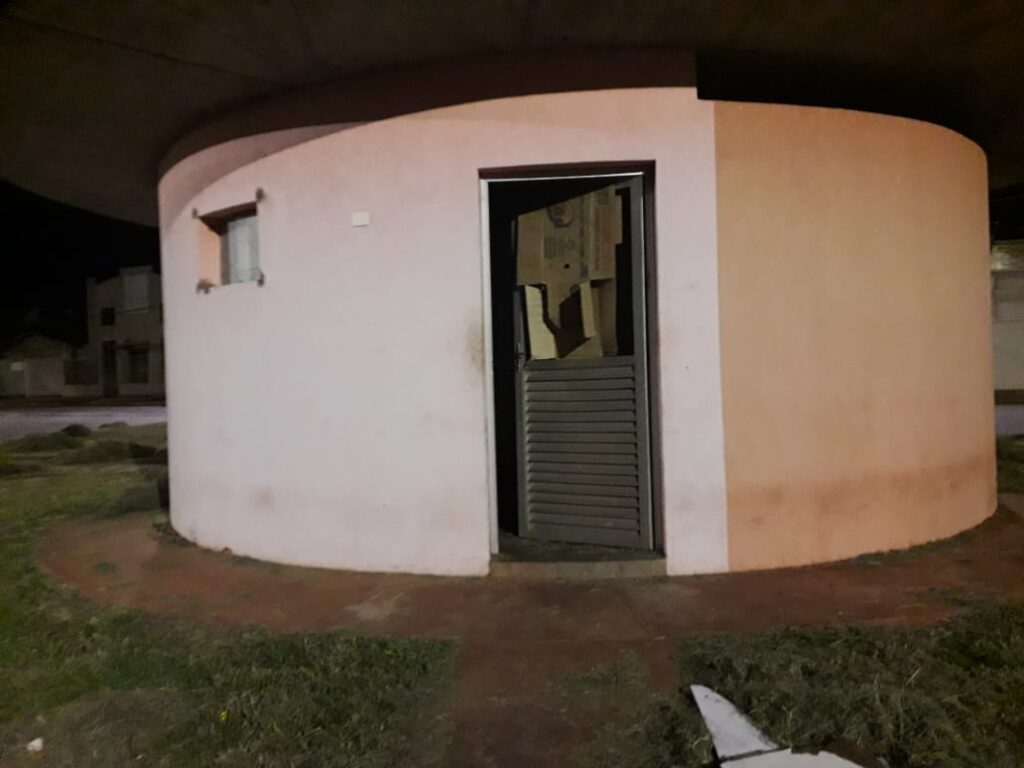 Vereador Zé da Farmácia denuncia abandono de guarita do terminal de ônibus das Moreninhas