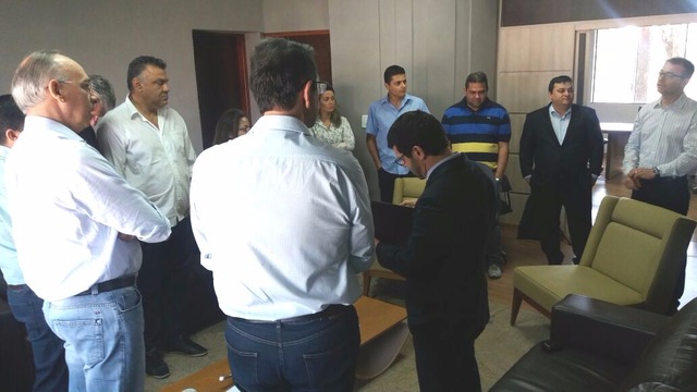 Prefeitura viabilizará hospital-escola em Ponta Porã Reunião no gabinete tratou das demandas para viabilizar hospital-escola (Foto Divulgação)