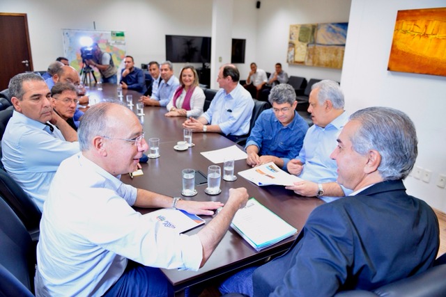 Prefeito e vereadores foram recebidos em audiência