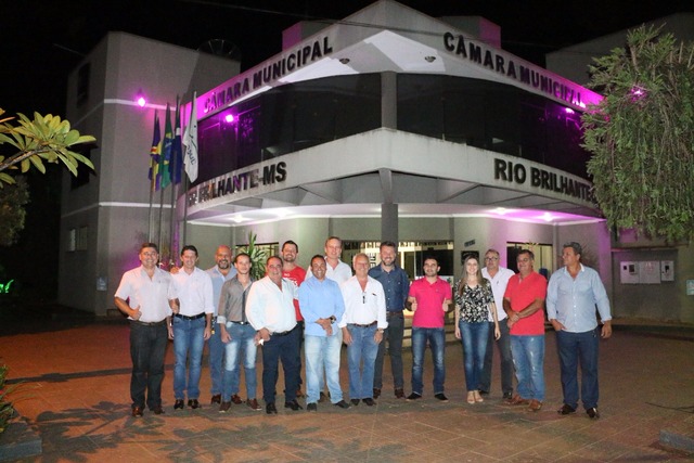 Vereadores da região se unem para discutir matérias de interessa comum e a busca de cooperação política entre os municípios Vereadores da região se unem para discutir matérias de interessa comum e a busca de cooperação política entre os municípios