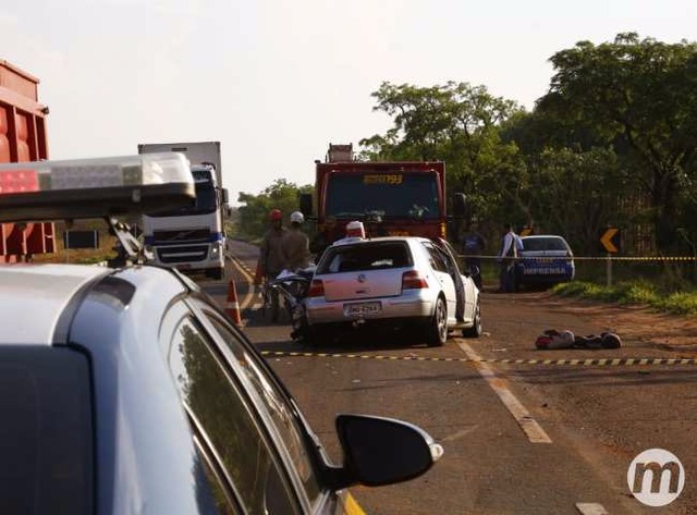 Acidente na BR-262 mata duas pessoas e deixa 4 feridos, entre eles uma criança
