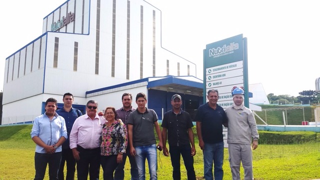 Agricultores de Nova Alvorada do Sul, visita fábrica da Cooperalfa em Chapecó-SC