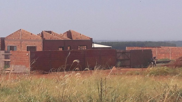 Vereadora Jane Barrios pede ampliação do programa “Lote Urbanizado” para Nova Alvorada do Sul Mais de 100 casas já estão sendo construídas no Bairro Élio Fernando. Foto Assessoria