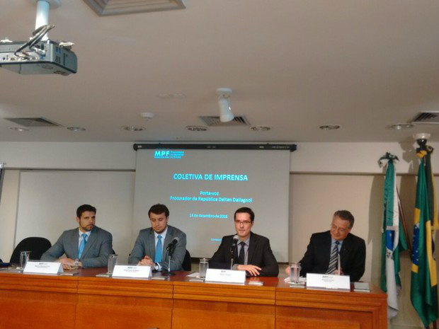 MPF apresenta denúncia contra o pecuarista Bumlai e mais 10 pessoas MPF apresenta denúncia contra o pecuarista Bumlai e mais 10 pessoas por crimes na Petrobras (Foto: Thais Kaniak/ G1 PR