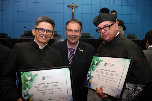 Deputado Dr. Paulo Siufi homenageia personalidades com Título de Cidadão Sul-mato-grossense