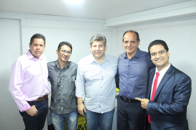 Nova Alvorada do Sul realizou Marcha Para Jesus com pregação do Pastor Deivit Matos Valtrudes Machado, Ivonei Batista, Lidio Lopes, Arlei Barbos e Deivid Matos. foto Assessoria