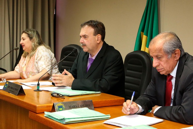 Deputado Dr. Paulo Siufi preside reunião da Comissão de Saúde e distribui projetos Deputado Dr. Paulo Siufi preside reunião da Comissão de Saúde e distribui projetos