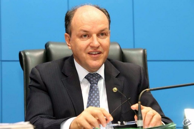 Puccinelli continua como principal nome do PMDB para 2018, diz Mochi