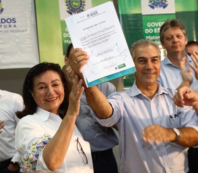 Governador Reinaldo Azambuja e prefeita Délia Razuk assinaram ordens de serviço, nesta sexta, nas áreas de saúde e infraestrutura urbana – A. Frota