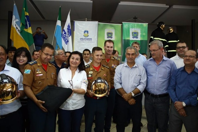 Governador Reinaldo Azambuja e prefeita Délia Razuk assinaram ordens de serviço, nesta sexta, nas áreas de saúde e infraestrutura urbana – A.Frota