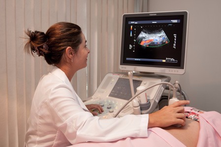 Ultrassonografia com doppler colorido é uma técnica de diagnóstico baseada em imagens. Foto Ilustrativa