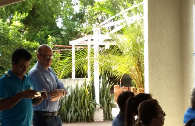 Funcionário do CREA/MS, falta serviço para ir ao medico, mas é flagrado fazendo campanha para candidato a presidente da instituição.