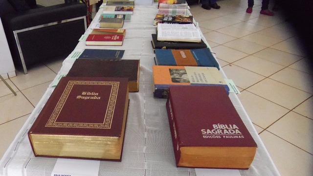 Câmara Municipal de Rio Brilhante recebe exposição da bíblia sagrada