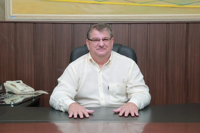 Prefeito sai de férias e vice assume a Prefeitura por 30 dias Prefeito sai de férias e vice assume a Prefeitura por 30 dias