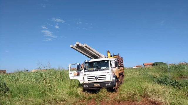 Vereadora Jane Barrios acompanha início da implantação da rede elétrica no Bairro Élio Fernando Nogueira de Araújo