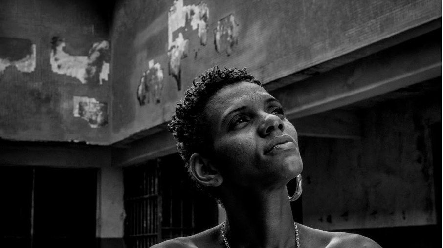 "Sistema penitenciário não quer ressocializar mulheres presas, quer punir mais"