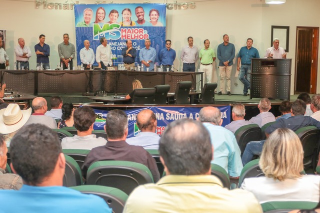 André diz que população quer retomada do desenvolvimento