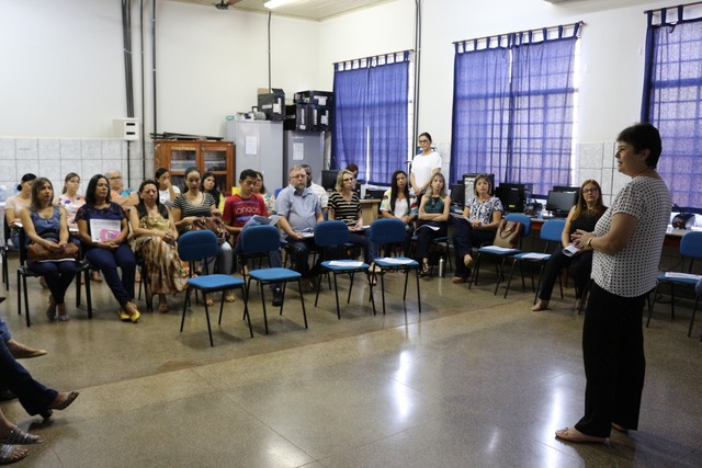 Secretaria de Educação de Rio Brilhante realiza estudos no “Dia D” da Base Nacional Secretaria de Educação de Rio Brilhante realiza estudos no “Dia D” da Base Nacional