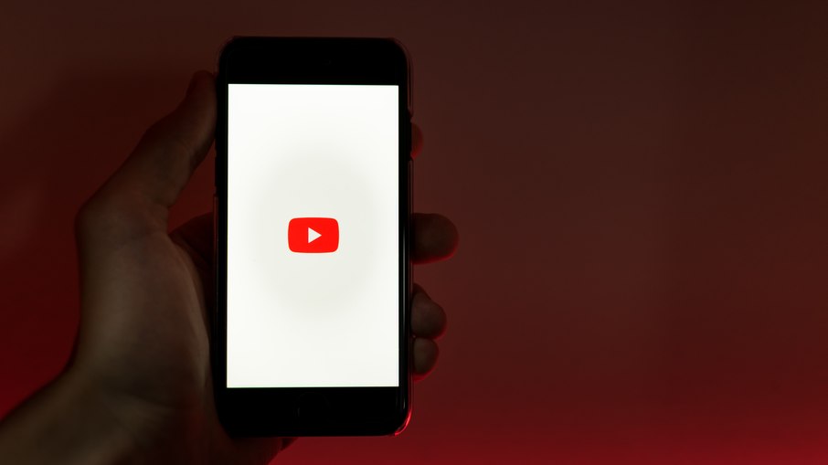 Netflix coloca filme de graça no YouTube, mas se esquece dos brasileiros Netflix coloca filme de graça no YouTube, mas se esquece dos brasileiros