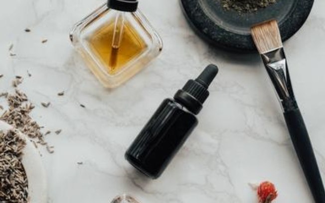 Aromaterapia: óleos essenciais para aliviar sintomas da ansiedade e depressão Aromaterapia: óleos essenciais para aliviar sintomas da ansiedade e depressão