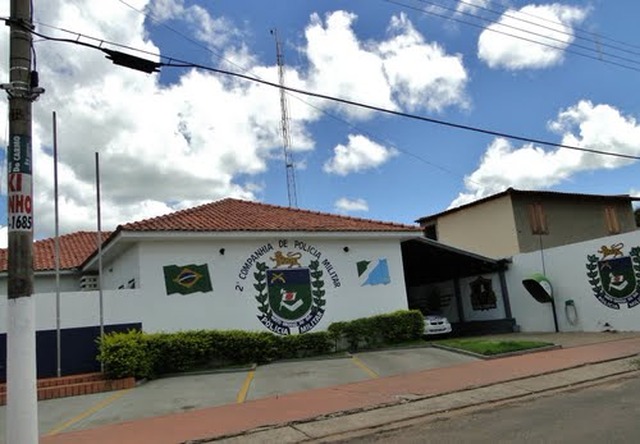 Homem é preso em flagrante ao tentar negociar rifles, espingardas e munições em Miranda