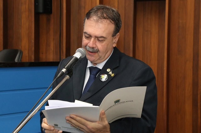 Deputado Dr. Paulo Siufi solicita informações a respeito de concursos realizados para Farmacêuticos em 2014 Deputado Dr. Paulo Siufi solicita informações a respeito de concursos realizados para Farmacêuticos em 2014