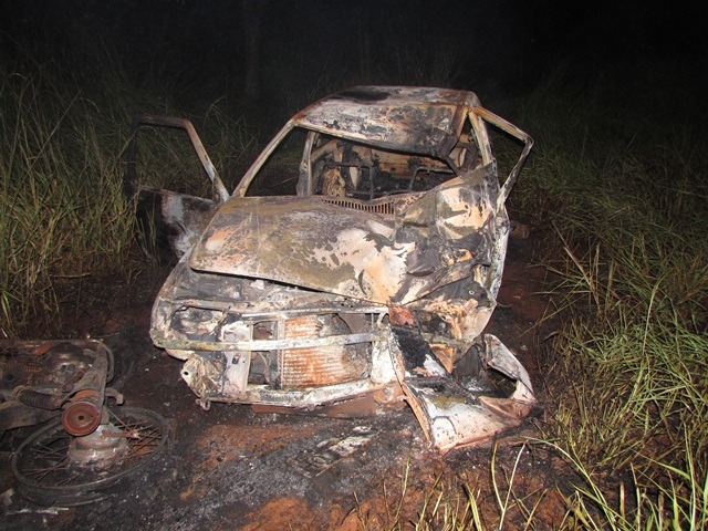 Veículos explodem e motociclista morre após acidente na BR-267